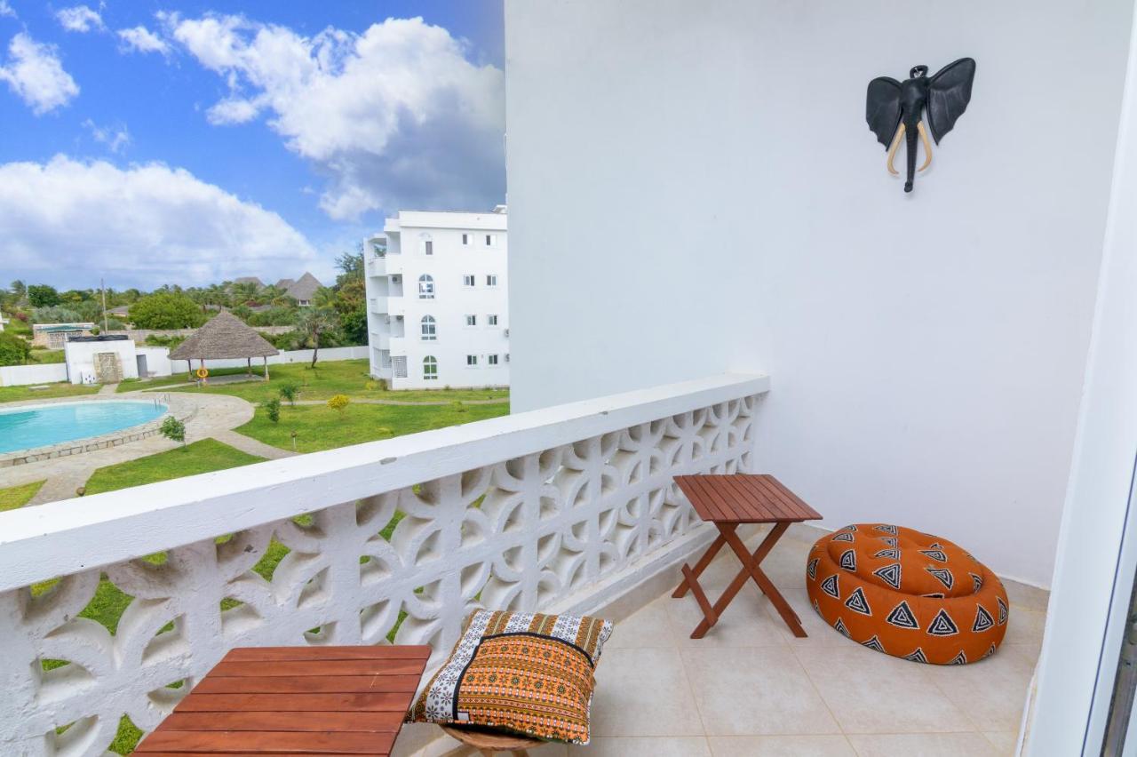 Bali House Apartment Malindi Bagian luar foto